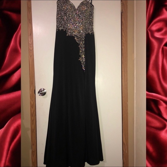 Prom Dress - Picture 1 of 4